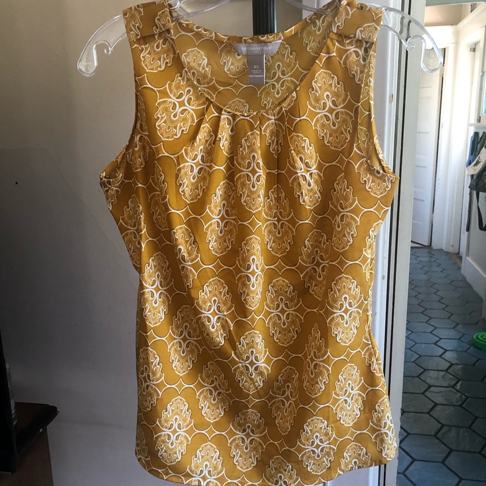 Banana Republic sleeveless blouse